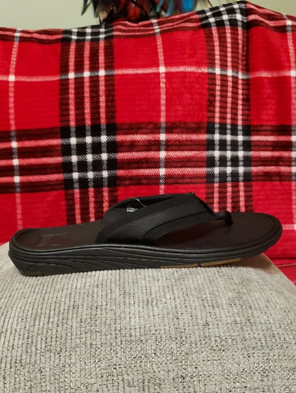 Reef Phoenix Men’s Black Flip-Flop Sandals - Cushioned Thong. NWT Sz 12